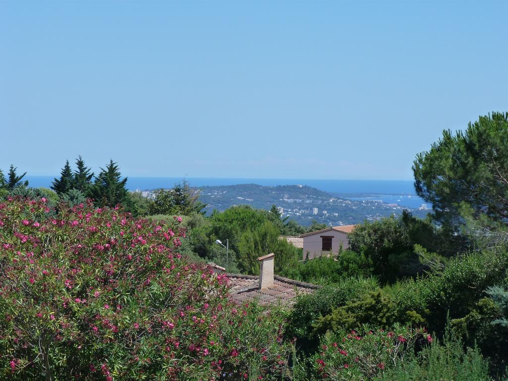 Отель La Bastide Des Senteurs Peymeinade Экстерьер фото
